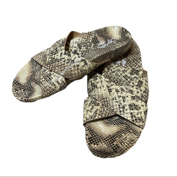 Seychelles Lighthearted Snake Print Slide Sandal Size 7 - Picture 2 of 5